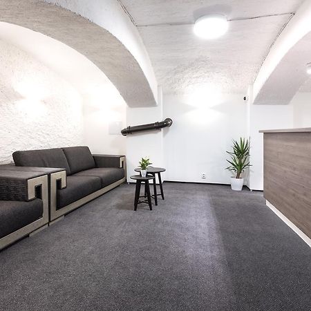 Little Tom Apartments Прага Екстер'єр фото
