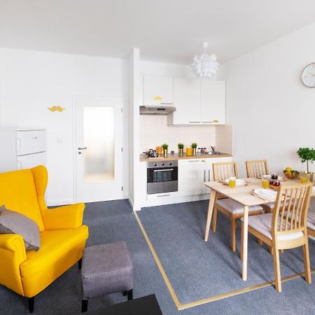 Little Tom Apartments Прага Екстер'єр фото