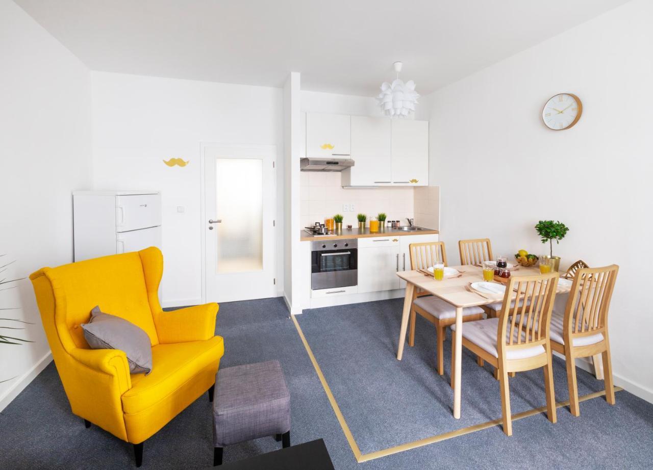 Little Tom Apartments Прага Екстер'єр фото