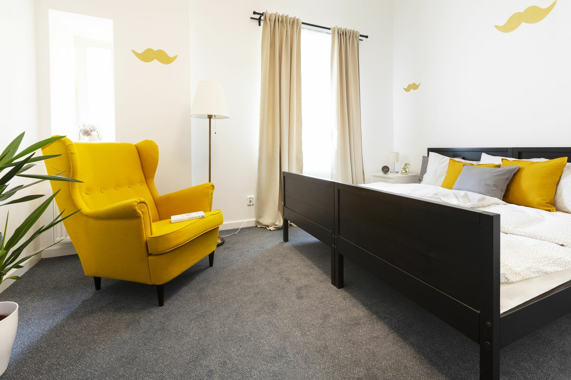 Little Tom Apartments Прага Екстер'єр фото
