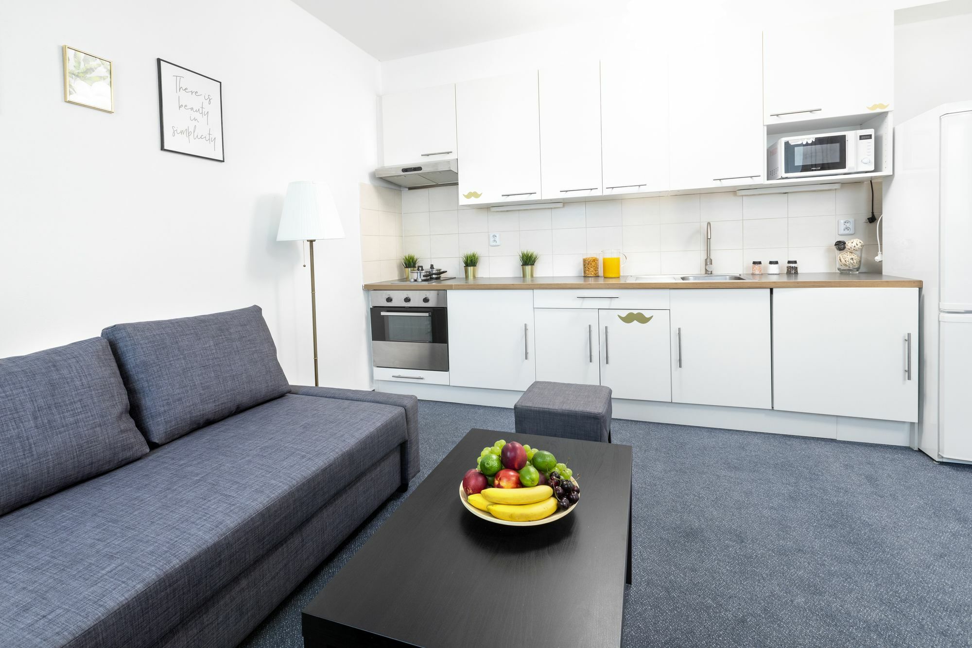 Little Tom Apartments Прага Екстер'єр фото